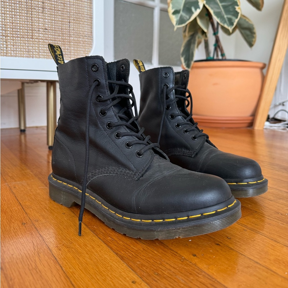 Dr. Marten 1460 Pascal Virginia Leather Boots (9)